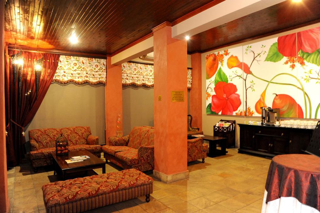 Anta Boga Hotel Блоемфонтейн Екстериор снимка